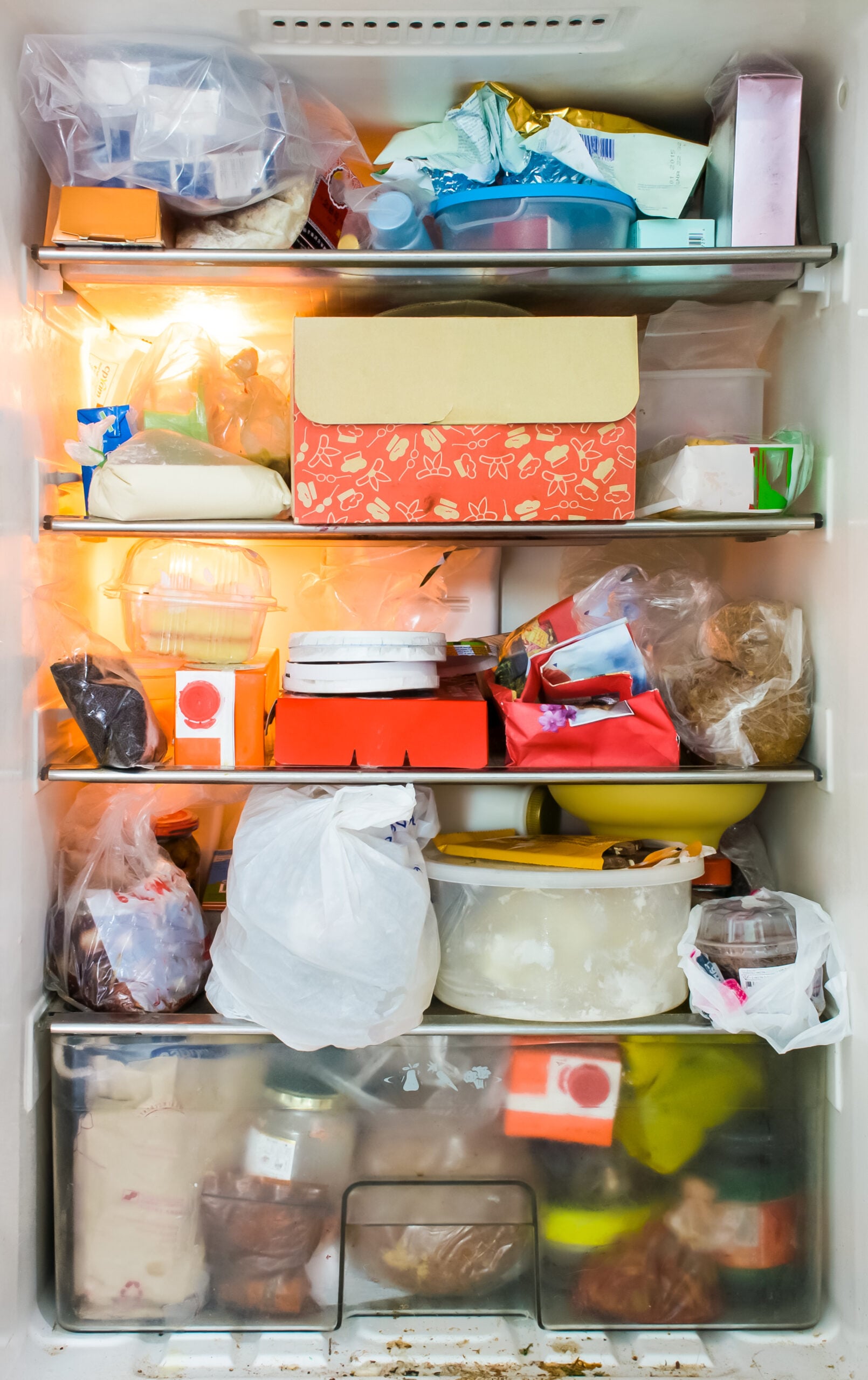 A guide to improve fridge efficiency 1 Full Refrigerator packed with food